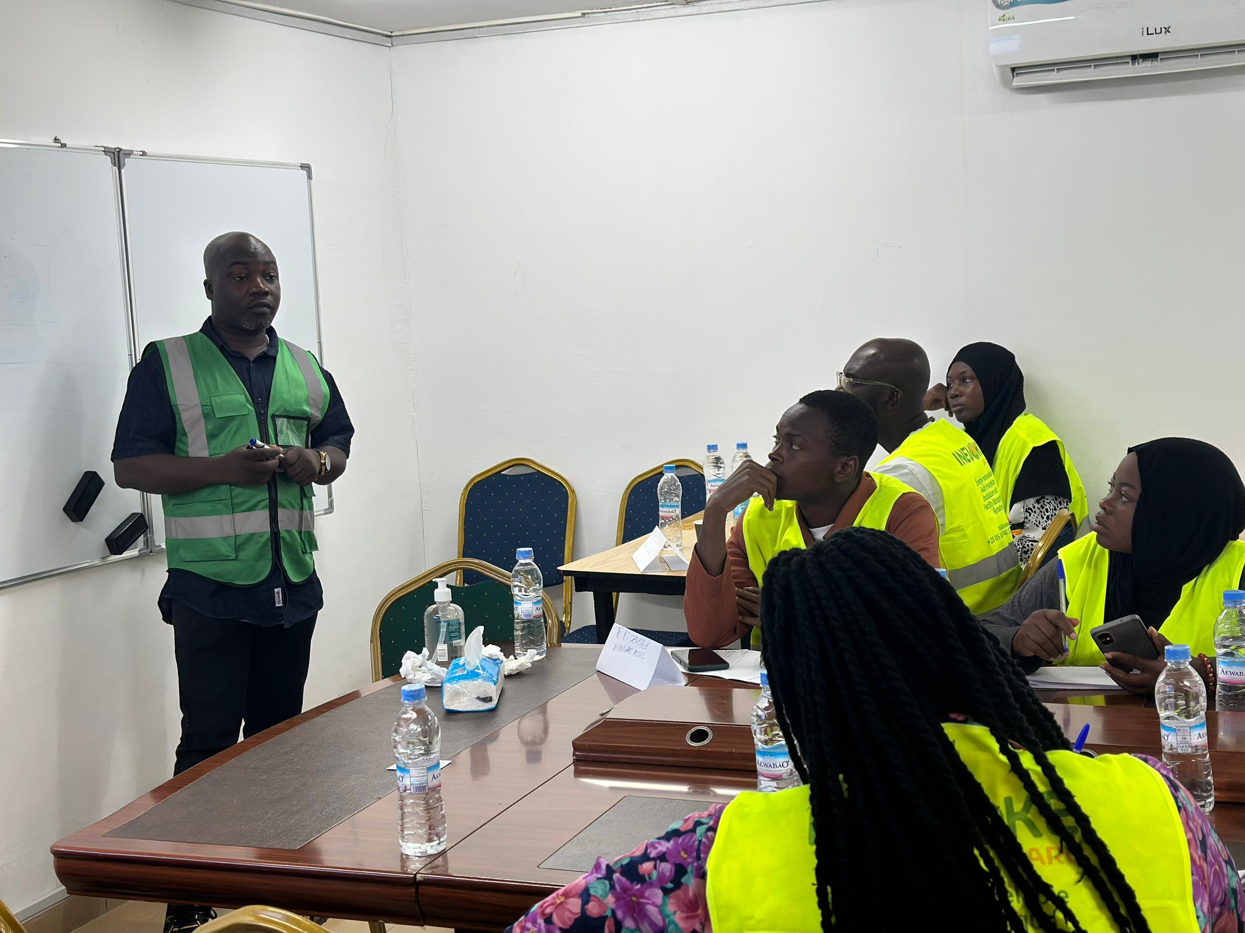 Formation et Développement des Compétences dans l'Énergie Verte